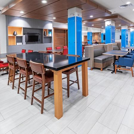 Holiday Inn Express & Suites - Stafford Nw - Sugar Land By Ihg Экстерьер фото