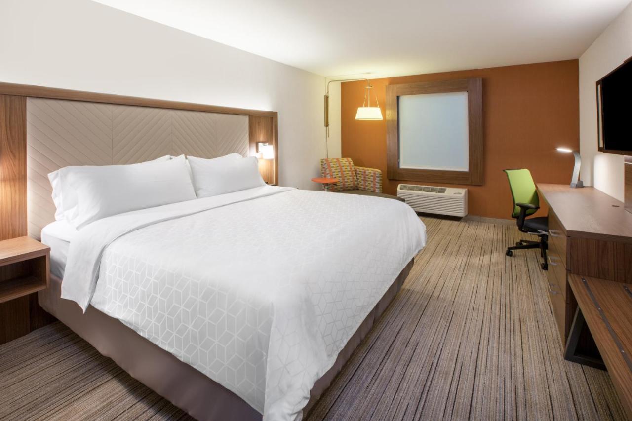 Holiday Inn Express & Suites - Stafford Nw - Sugar Land By Ihg Экстерьер фото