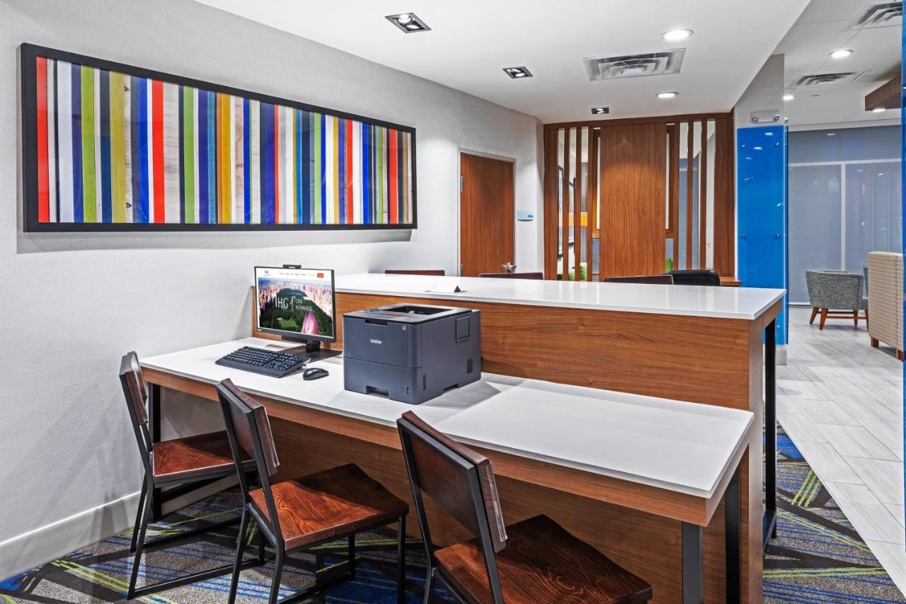 Holiday Inn Express & Suites - Stafford Nw - Sugar Land By Ihg Экстерьер фото