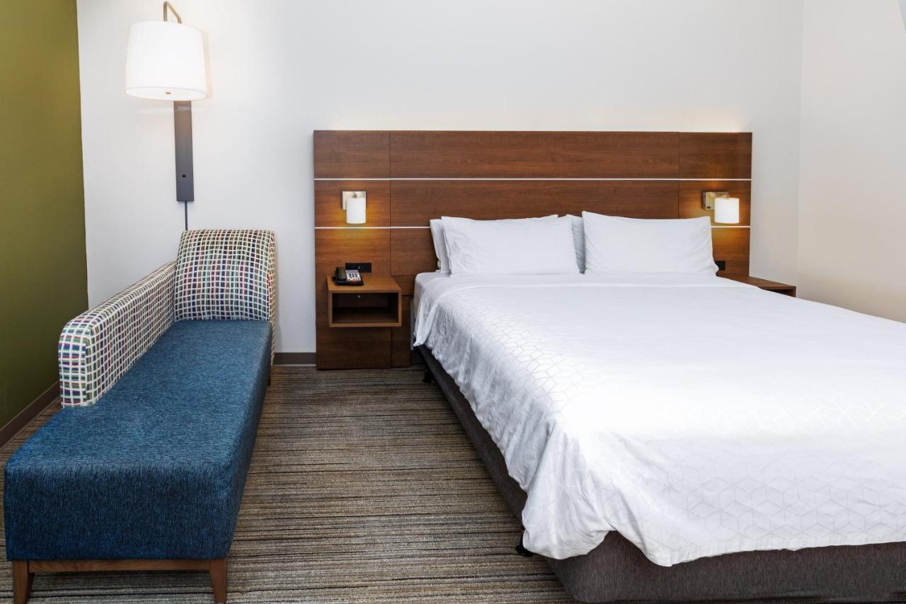 Holiday Inn Express & Suites - Stafford Nw - Sugar Land By Ihg Экстерьер фото