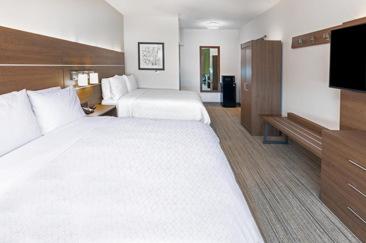 Holiday Inn Express & Suites - Stafford Nw - Sugar Land By Ihg Экстерьер фото