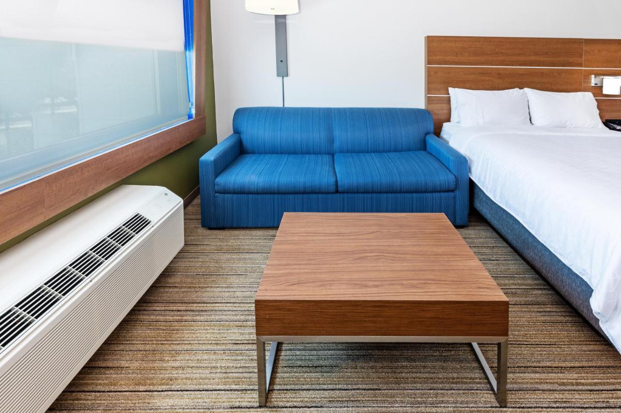 Holiday Inn Express & Suites - Stafford Nw - Sugar Land By Ihg Экстерьер фото