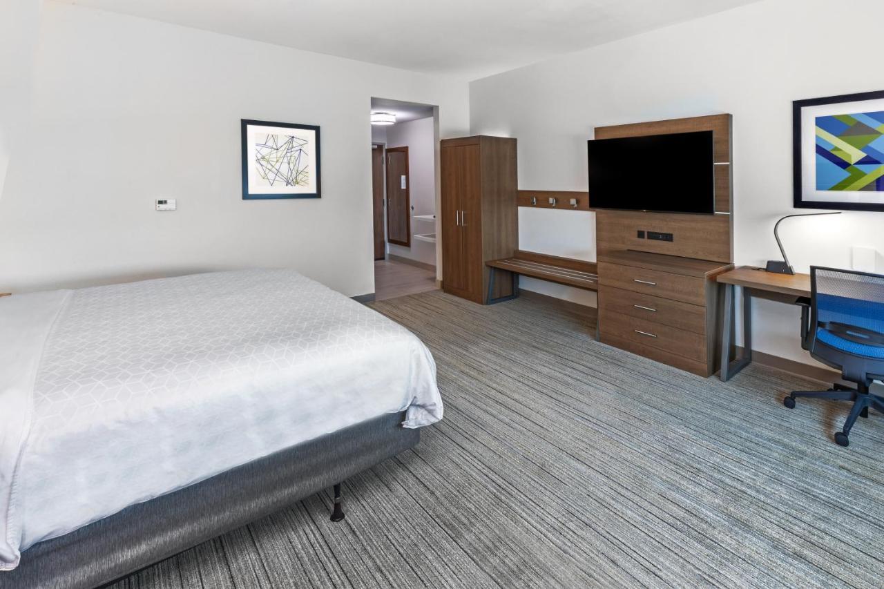 Holiday Inn Express & Suites - Stafford Nw - Sugar Land By Ihg Экстерьер фото